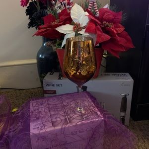 Gold Pattern Stemmed Wine Glasses